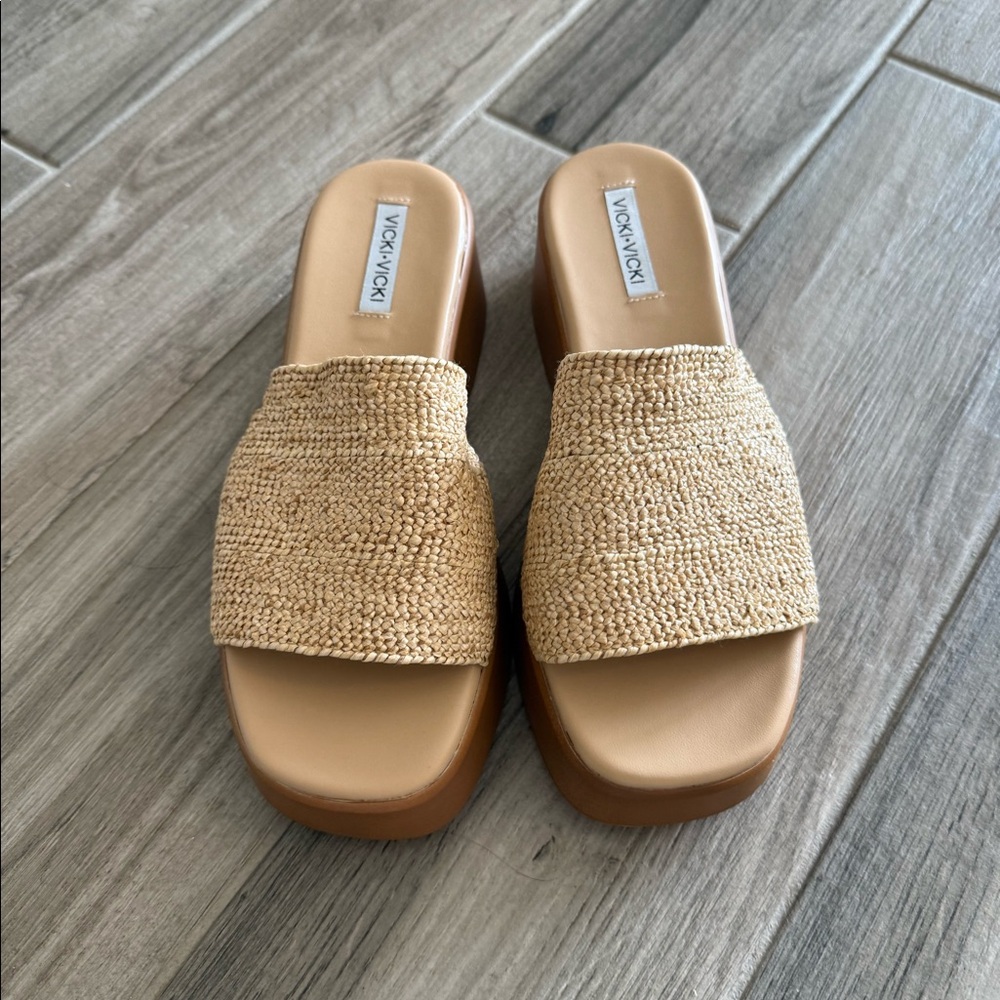 Vicki Vicki wedges with rattan look